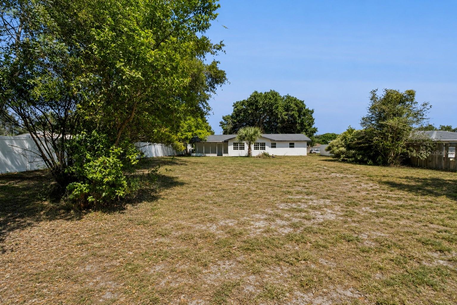 DELTONA LAKES UNIT 10 IN 25 & 36 18 30 - Residential