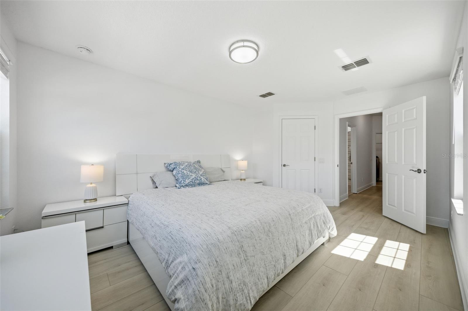 WEST LAKE TWNHMS PH 2 - Residential