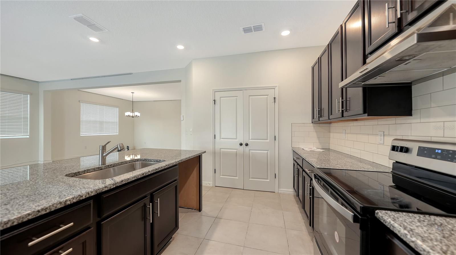 GRADY POINTE - Residential