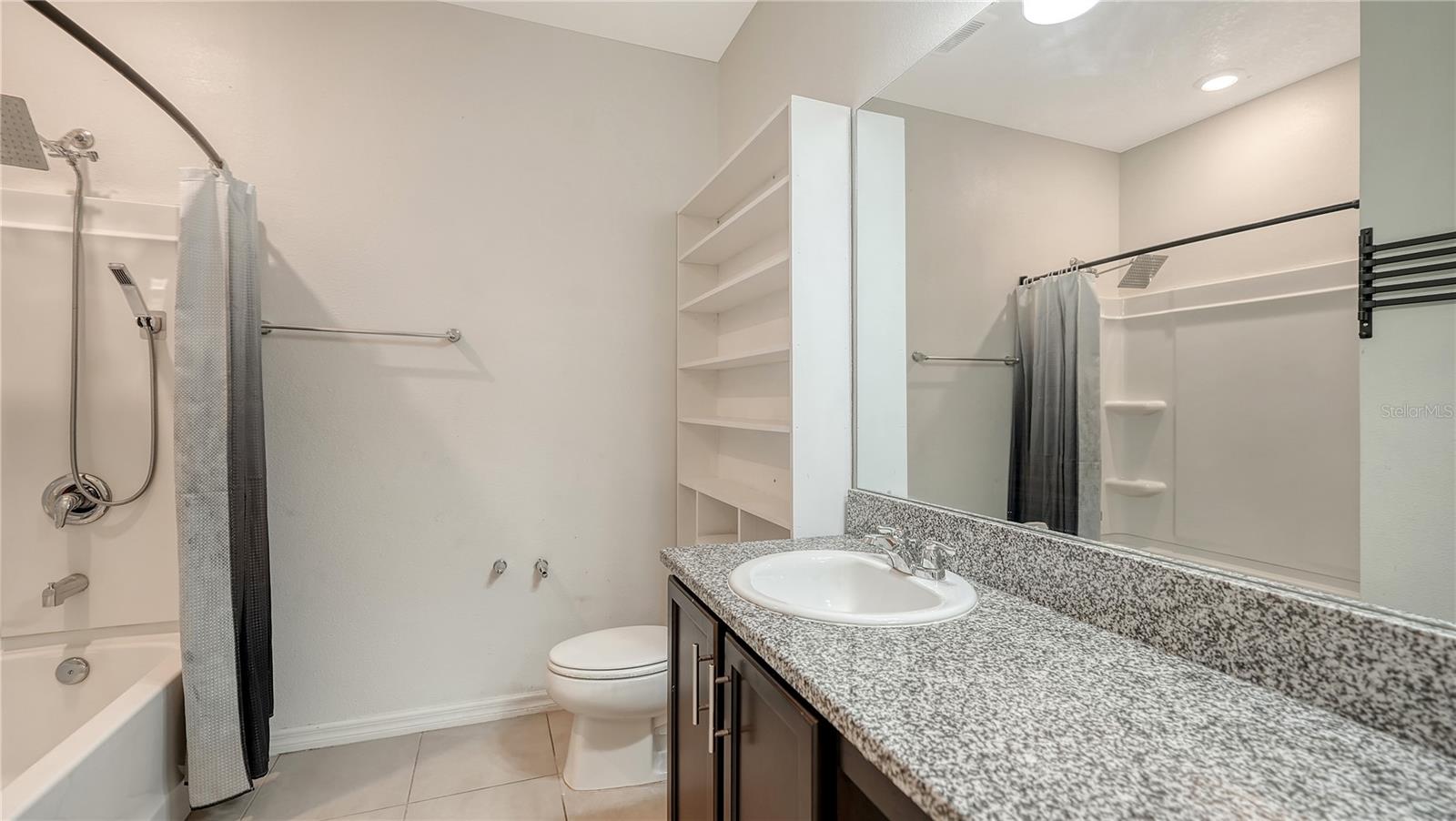 GRADY POINTE - Residential