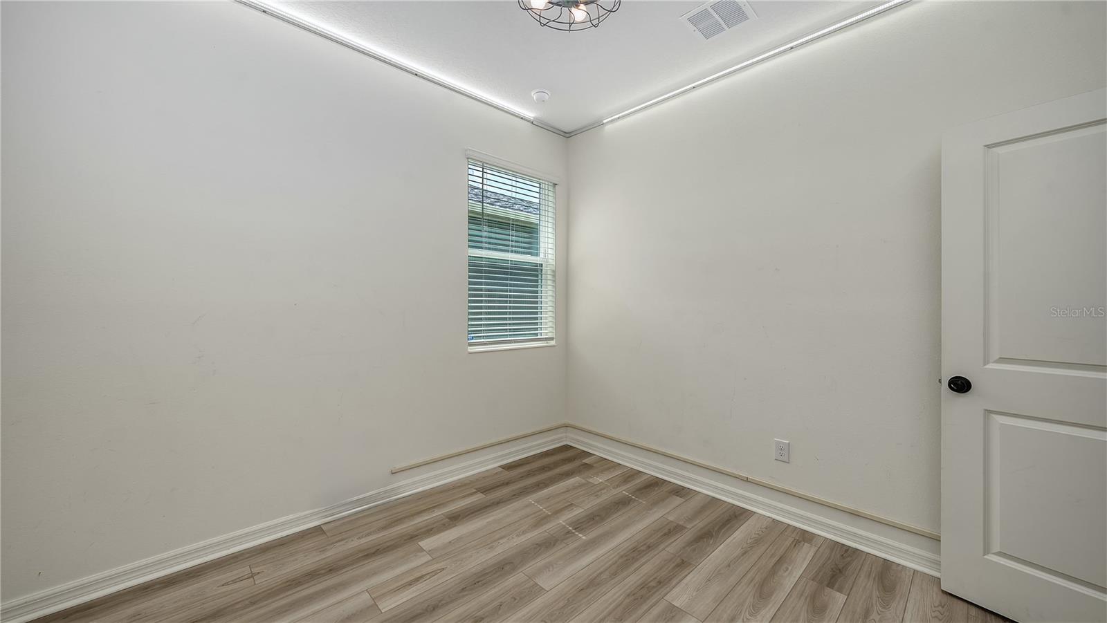 GRADY POINTE - Residential