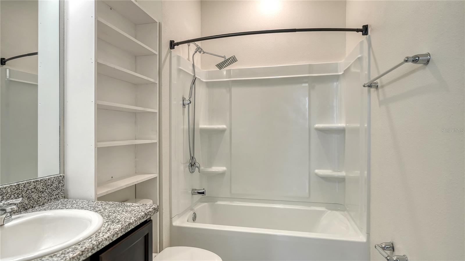 GRADY POINTE - Residential