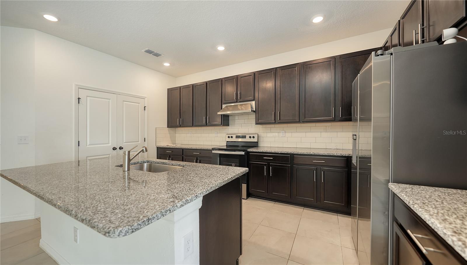 GRADY POINTE - Residential