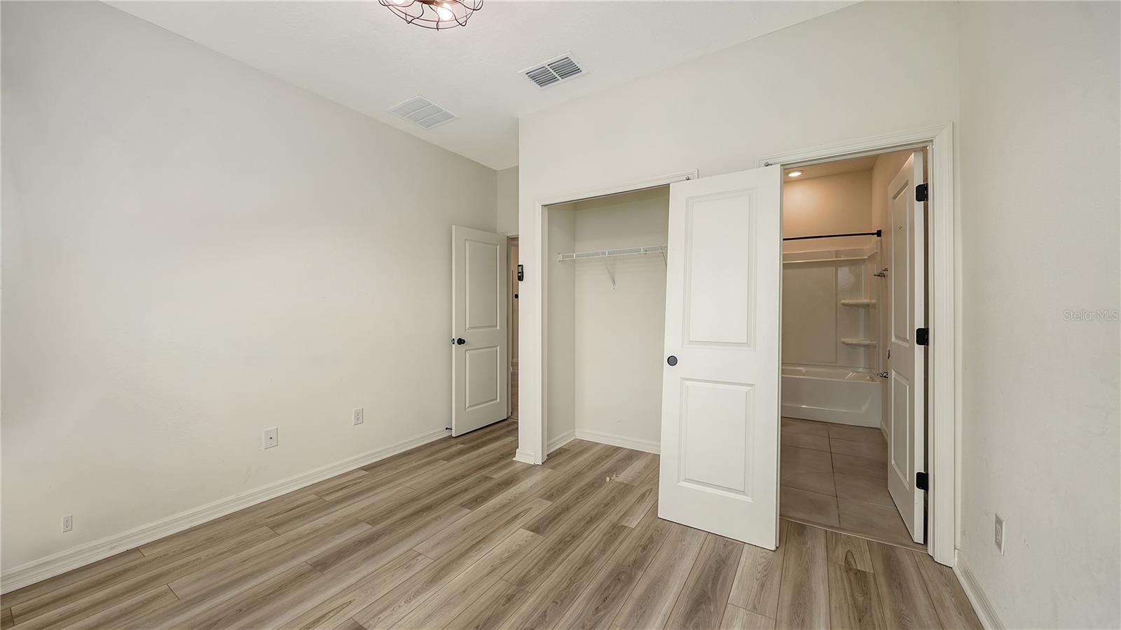 GRADY POINTE - Residential