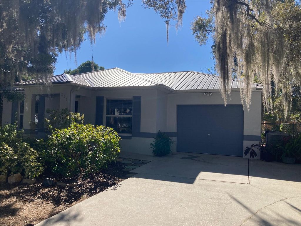 Photo of 222 E Polk Avenue, Lake Wales, FL 33853 (MLS # TB8474624)