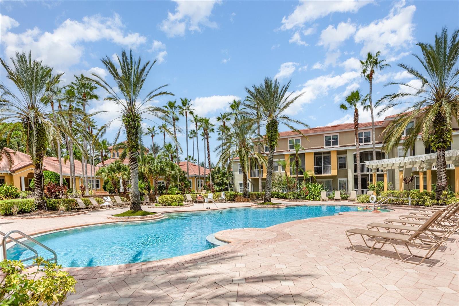 LAS PALMAS OF SARASOTA - Residential