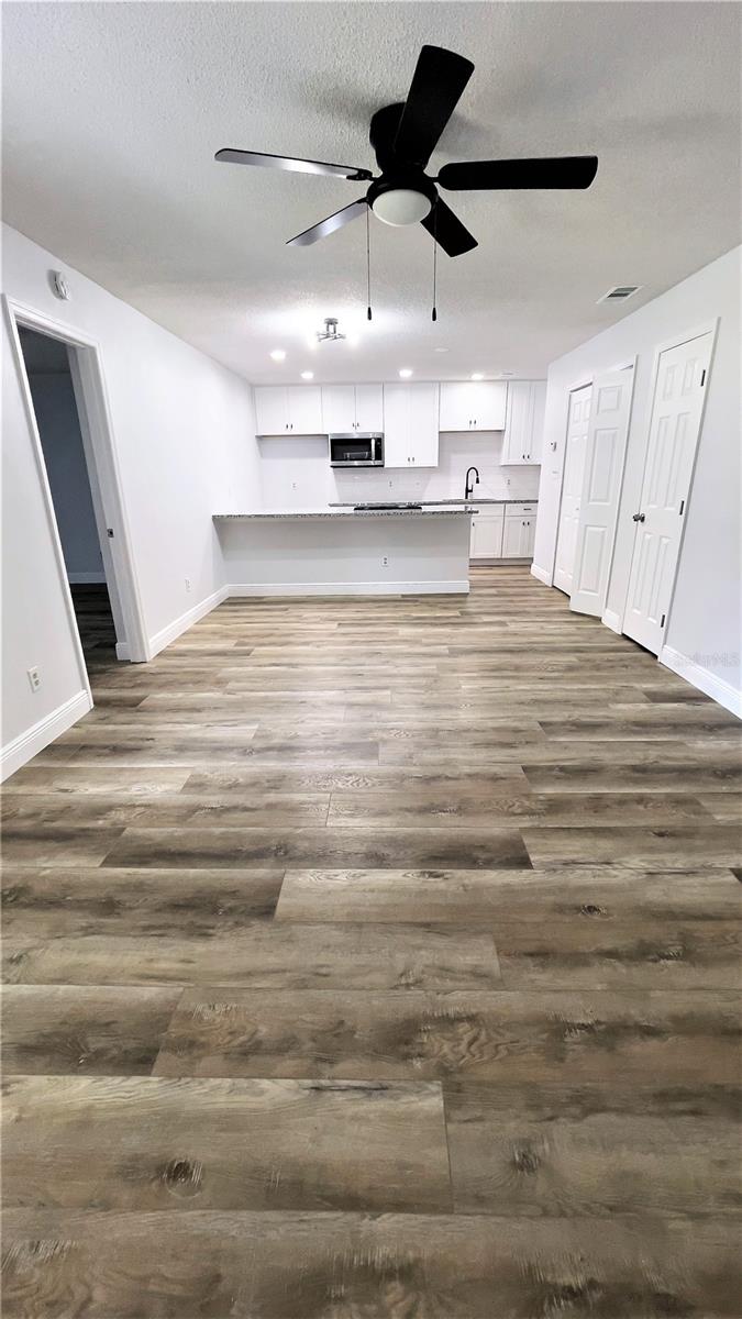 OAKLAND VILLAGE SEC 3 - Residential