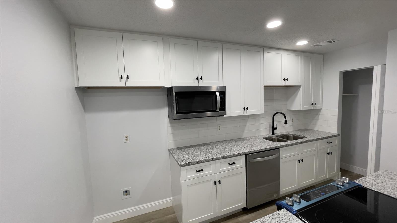 OAKLAND VILLAGE SEC 3 - Residential