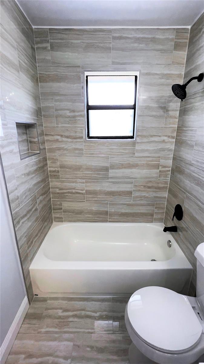 OAKLAND VILLAGE SEC 3 - Residential