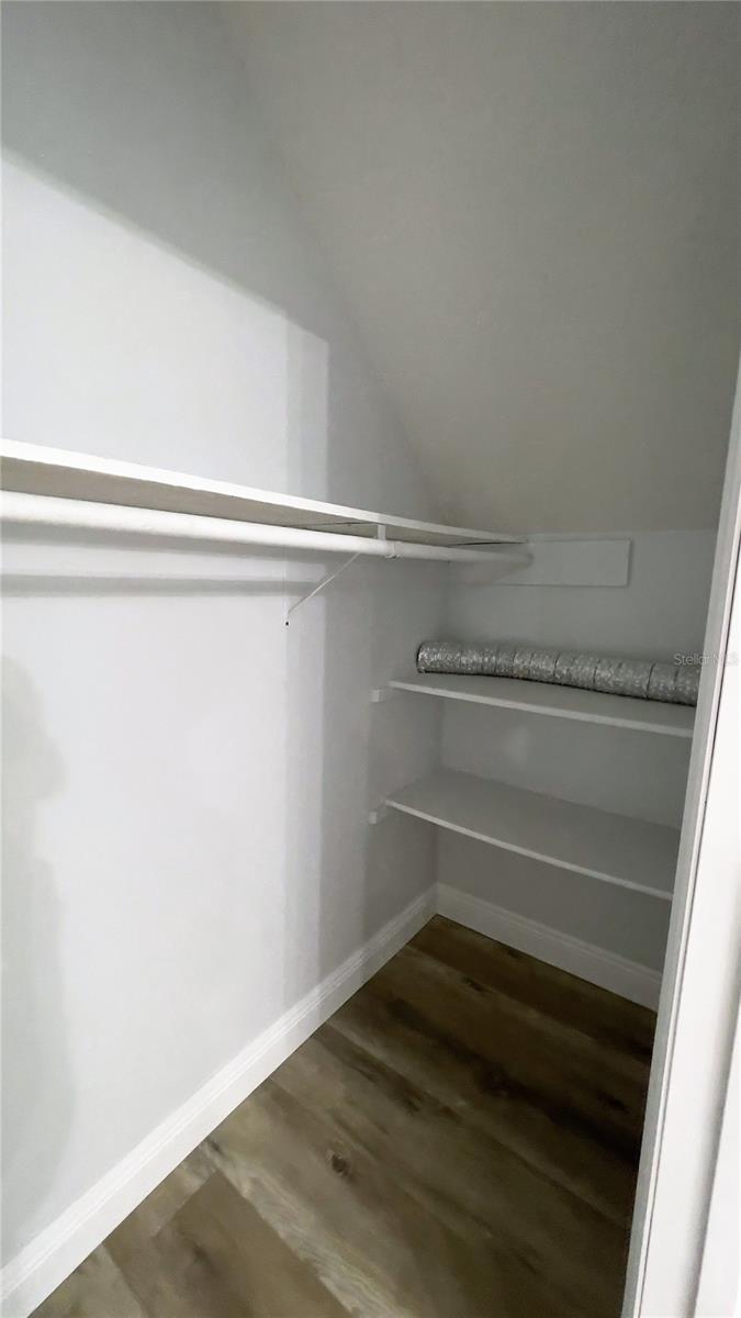 OAKLAND VILLAGE SEC 3 - Residential