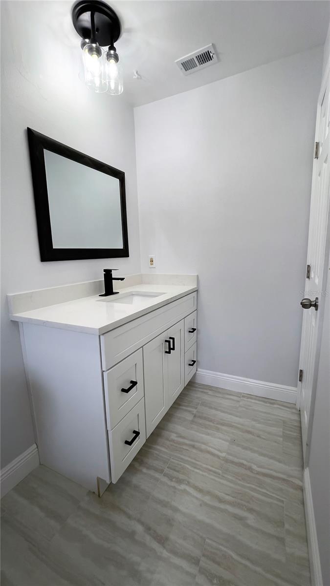 OAKLAND VILLAGE SEC 3 - Residential