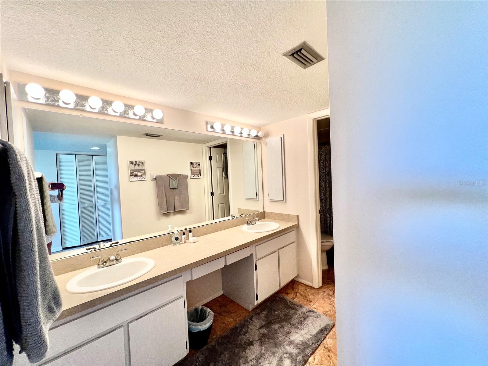 RUDDER CLUB CONDO - Residential Lease