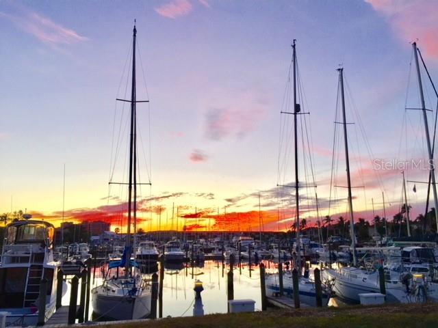 RUDDER CLUB CONDO - Residential Lease