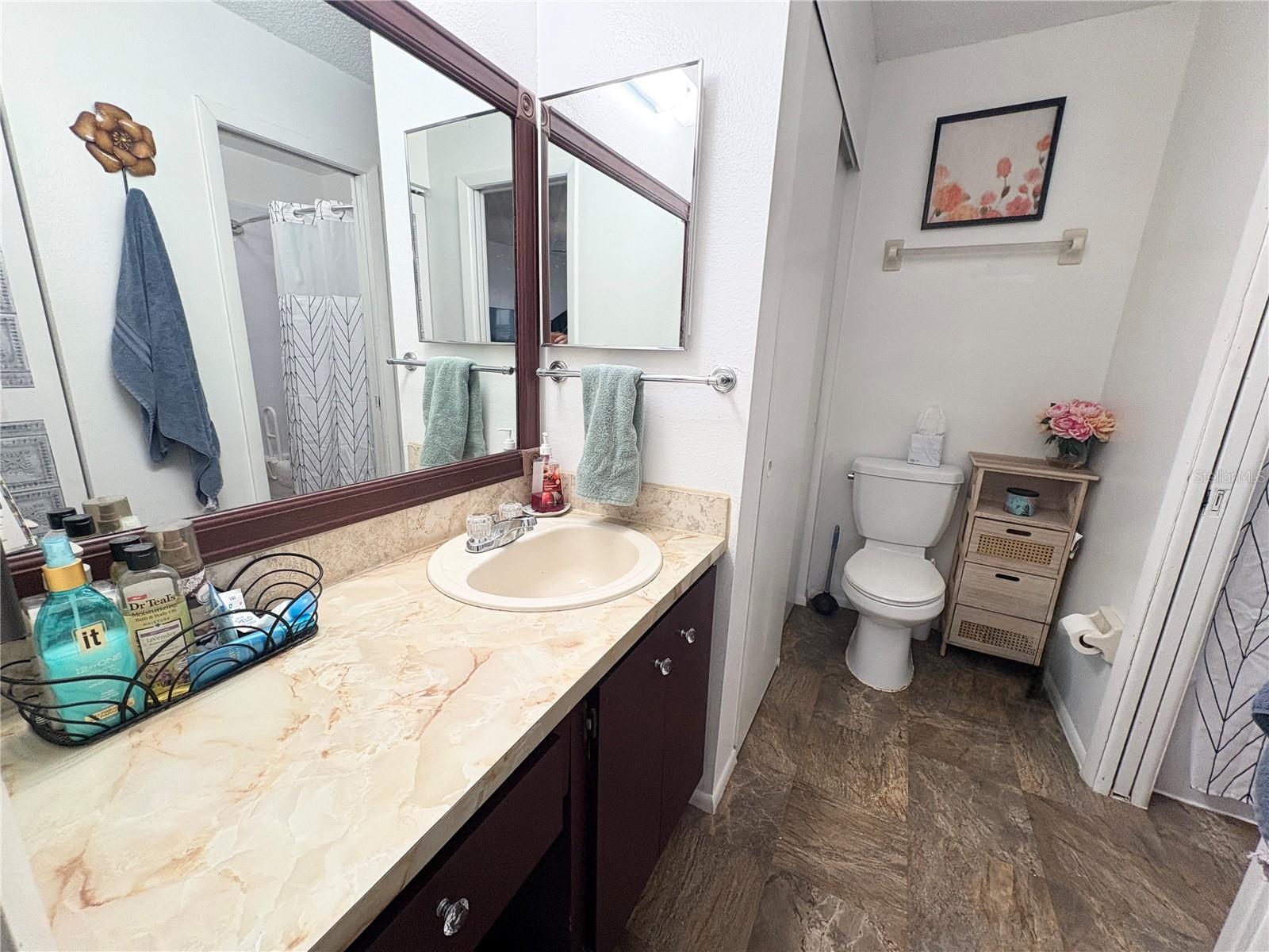 FOXMOOR VILLAGE CONDO - Residential