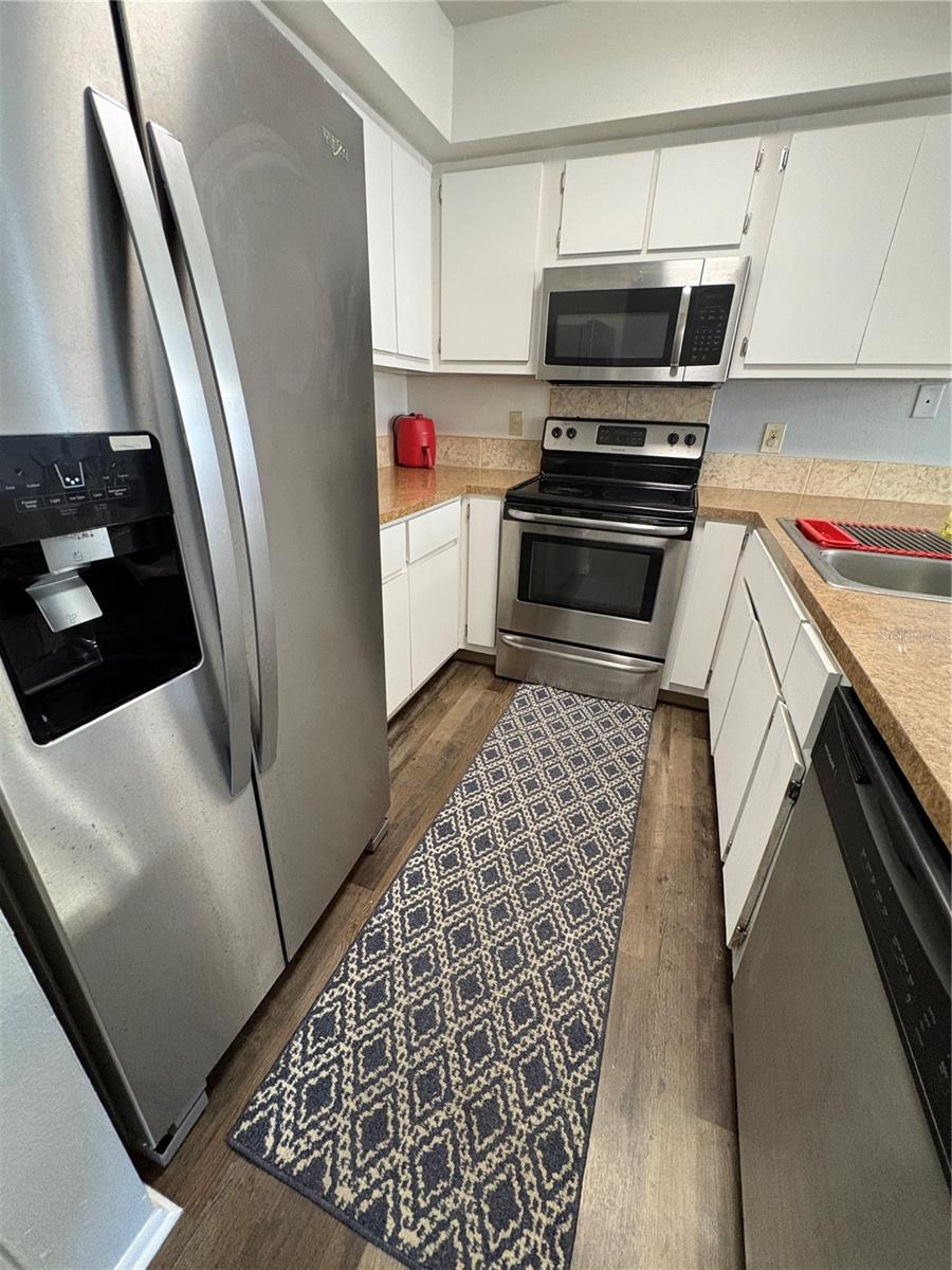 FOXMOOR VILLAGE CONDO - Residential