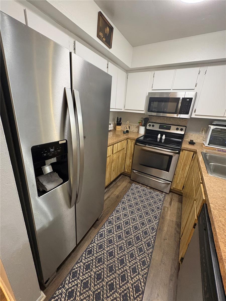 FOXMOOR VILLAGE CONDO - Residential