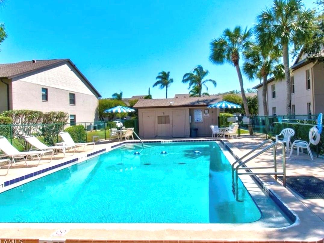 FOXMOOR VILLAGE CONDO - Residential