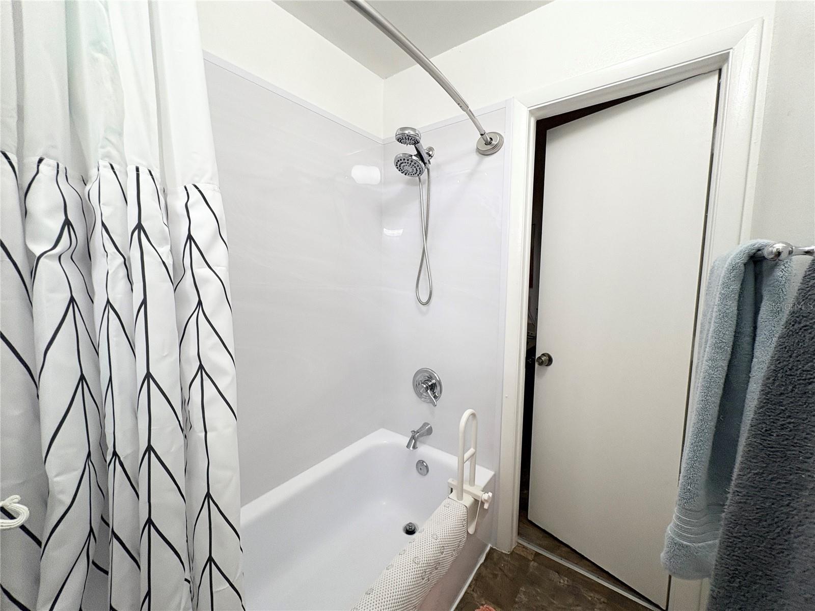 FOXMOOR VILLAGE CONDO - Residential