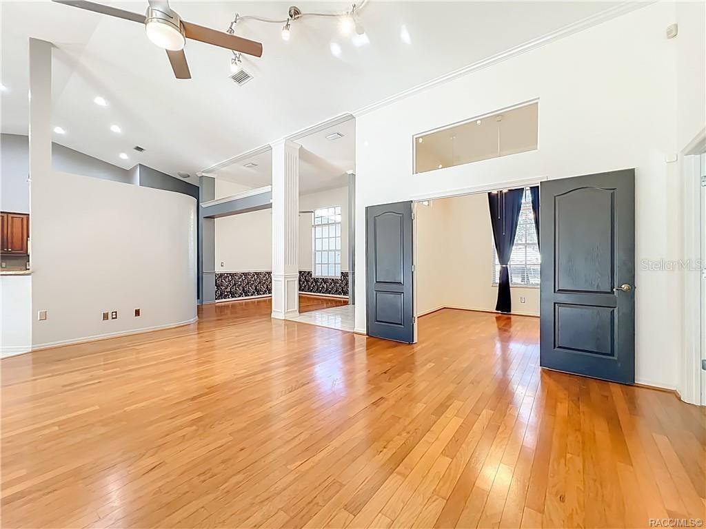 PINE RIDGE UNIT 03 - Residential