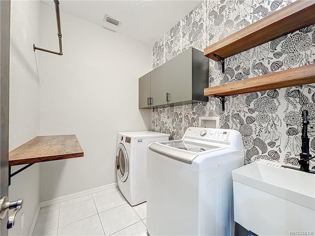 PINE RIDGE UNIT 03 - Residential