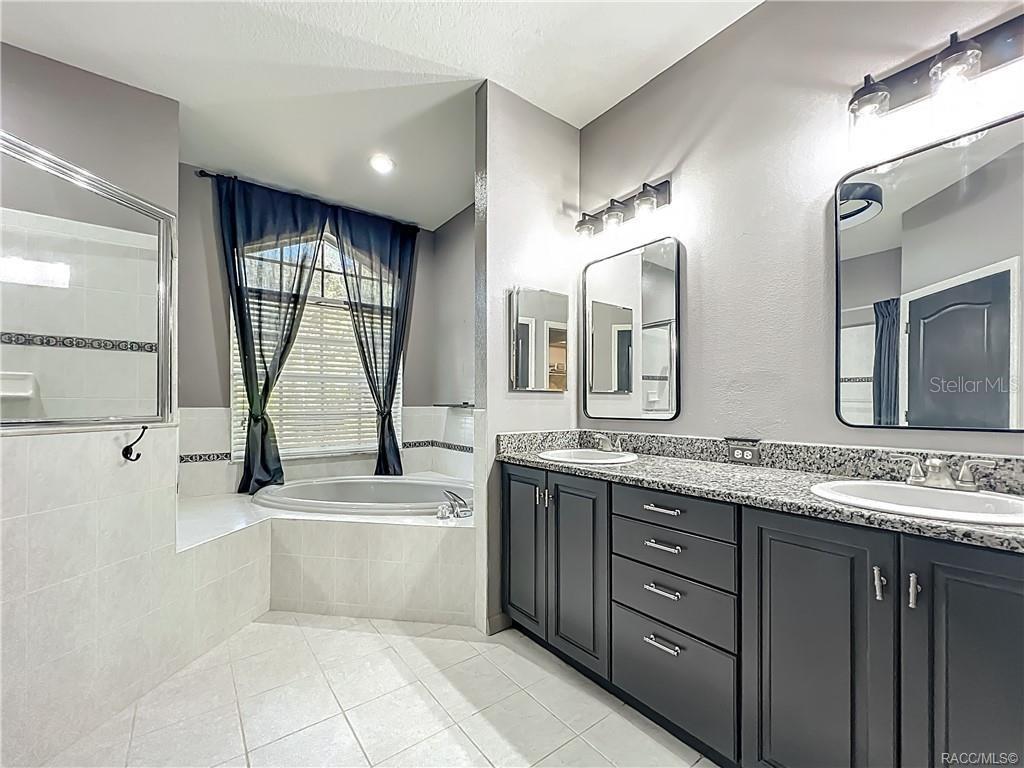 PINE RIDGE UNIT 03 - Residential