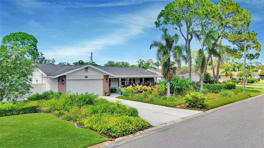 Photo of 1201 86th Avenue N, St Petersburg, FL 33702 (MLS # TB8410128)