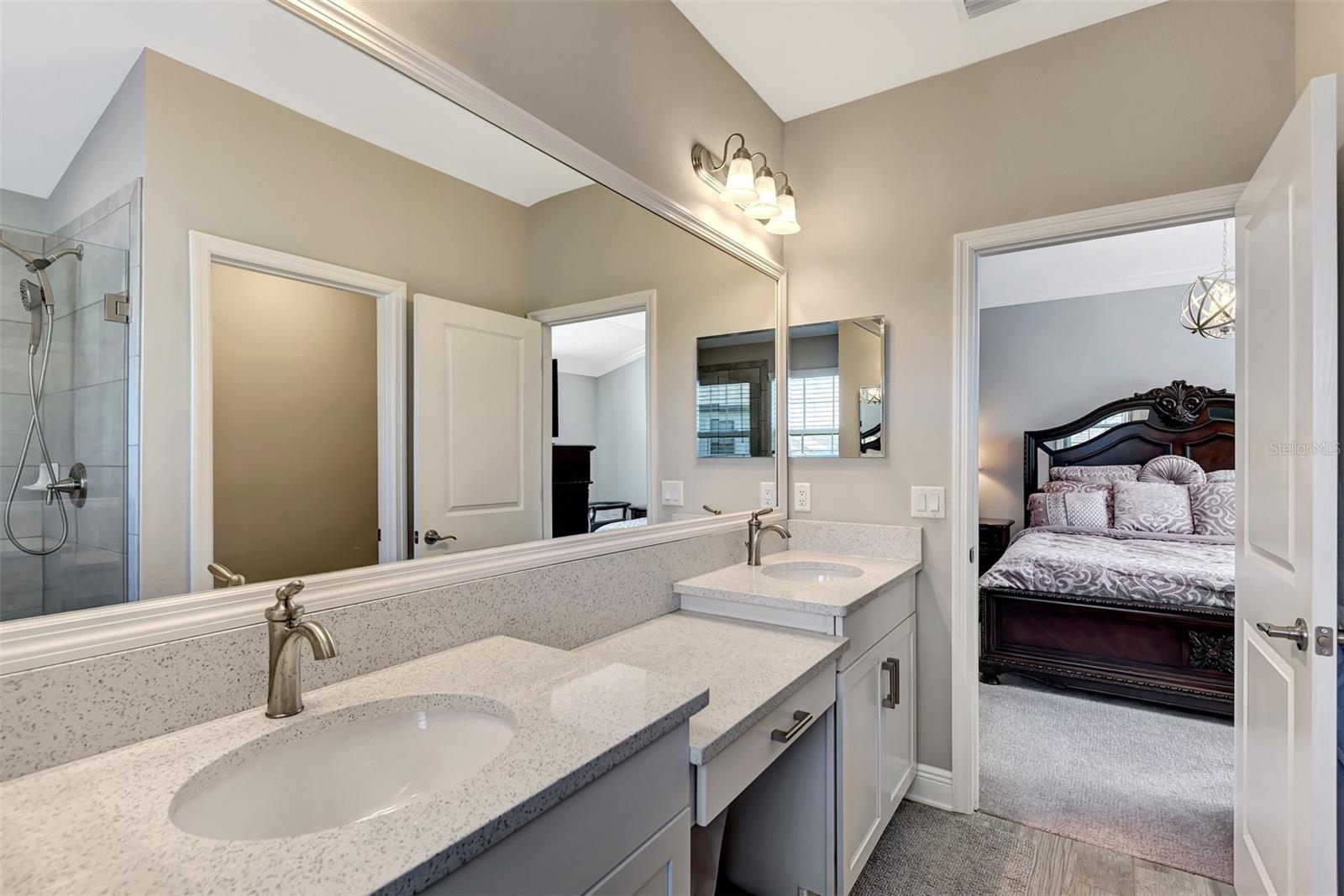 CREEKWOOD TWNHMS - Residential