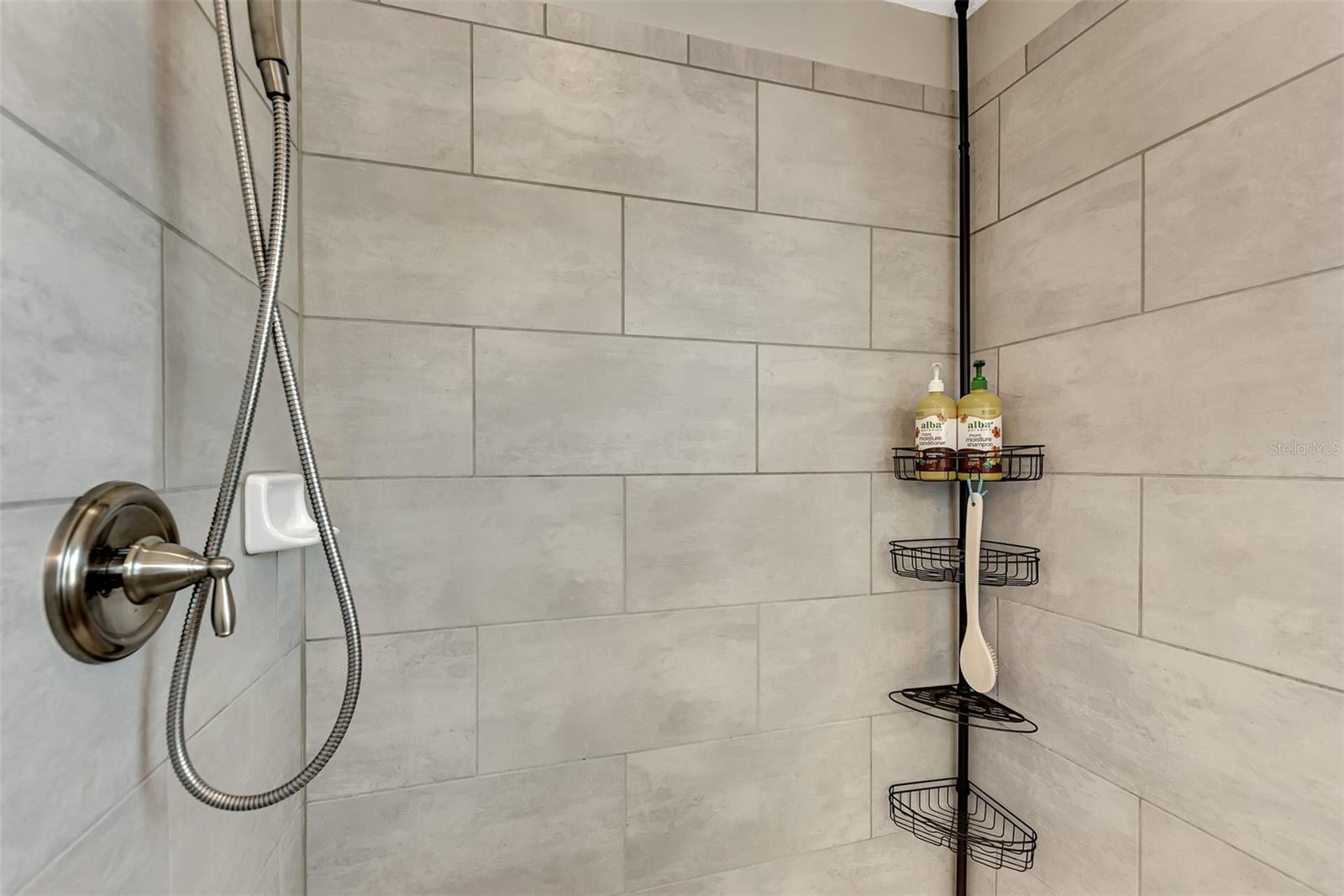 CREEKWOOD TWNHMS - Residential