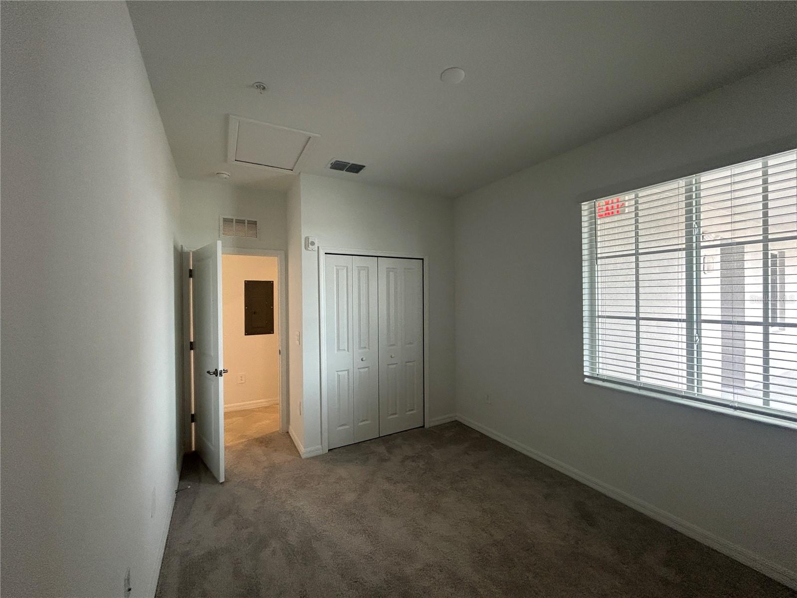WELLEN PARK GOLF & COUNTRY CLUB - Residential Lease