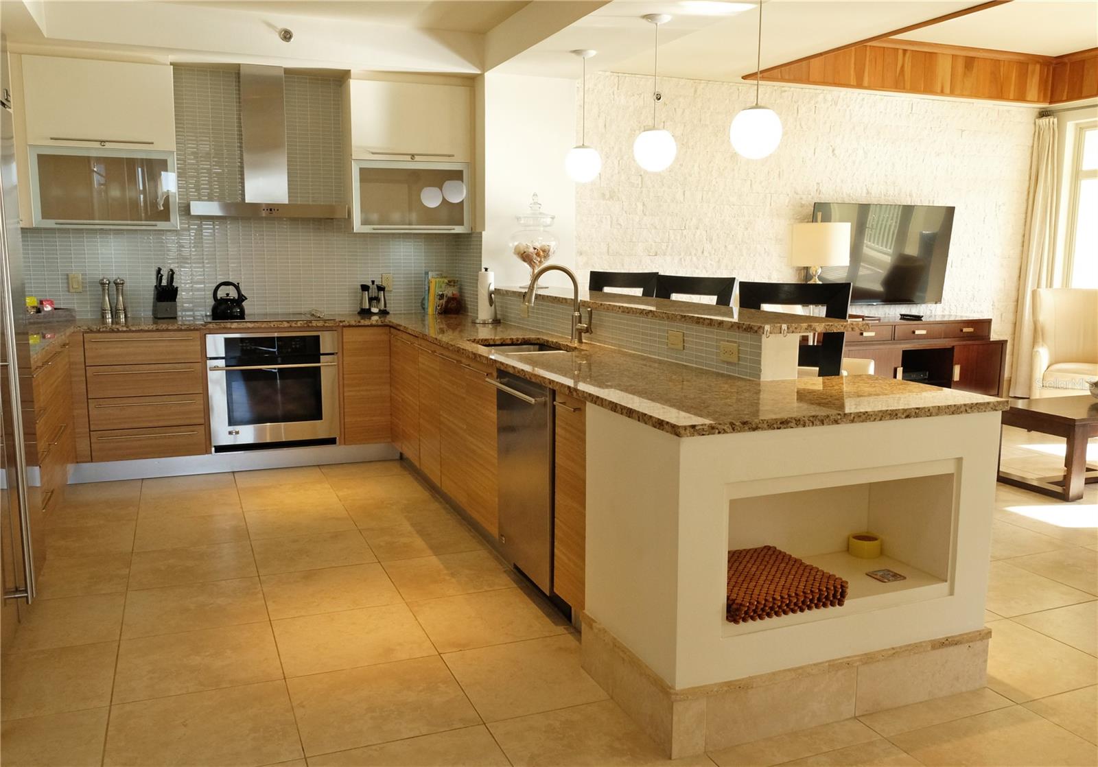 PLANTATION VILLAGE - Residential