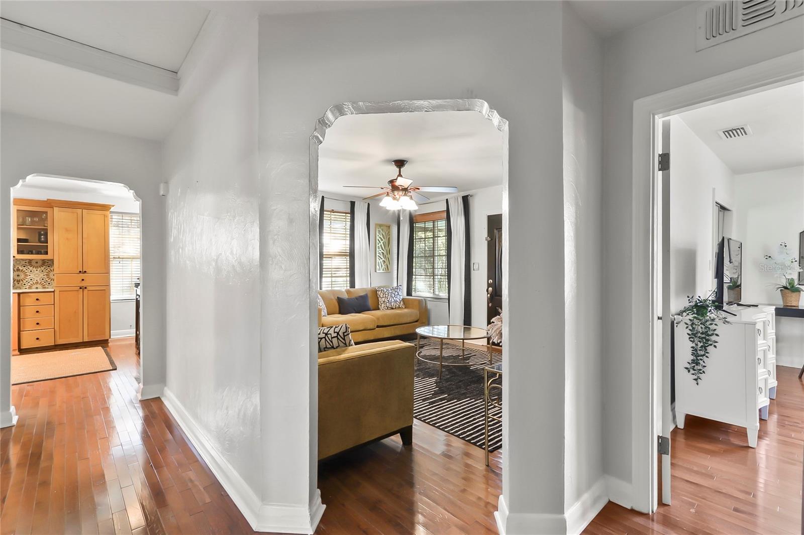 GRAND VIEW - Residential Lease