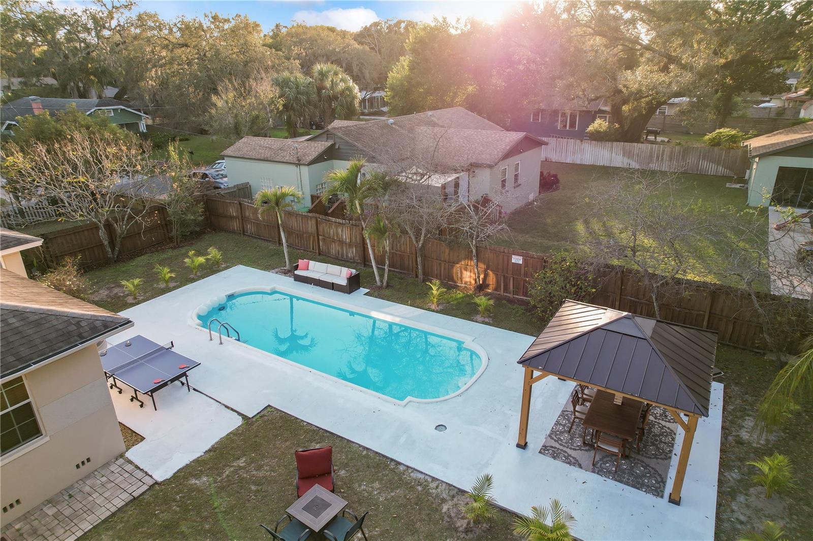 GRAND VIEW - Residential Lease