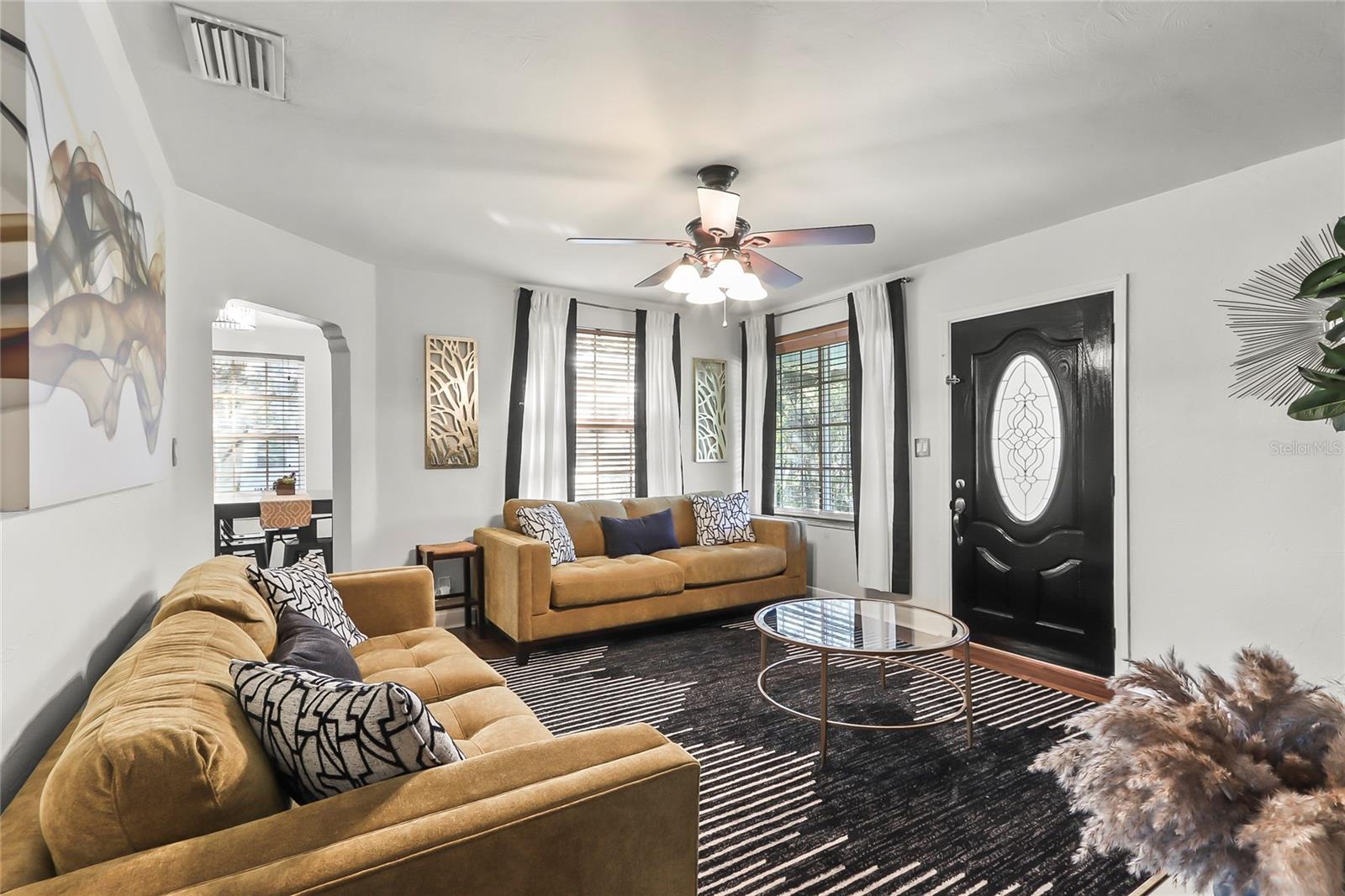 GRAND VIEW - Residential Lease