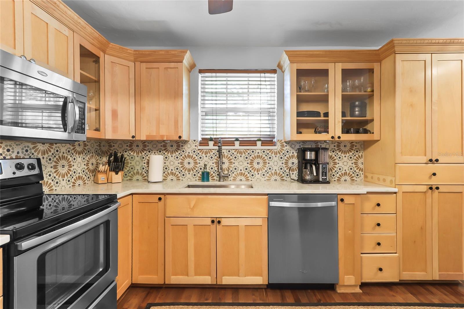 GRAND VIEW - Residential Lease