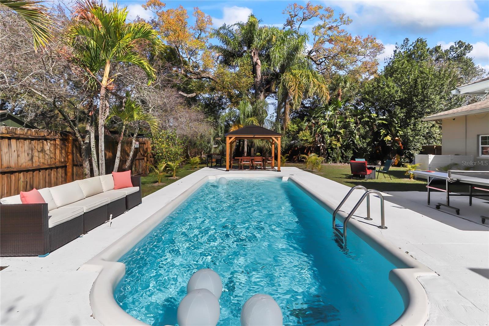 GRAND VIEW - Residential Lease