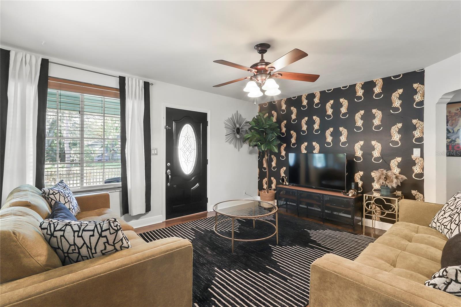 GRAND VIEW - Residential Lease