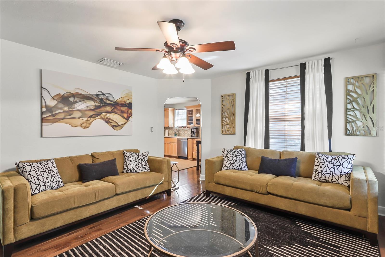 GRAND VIEW - Residential Lease