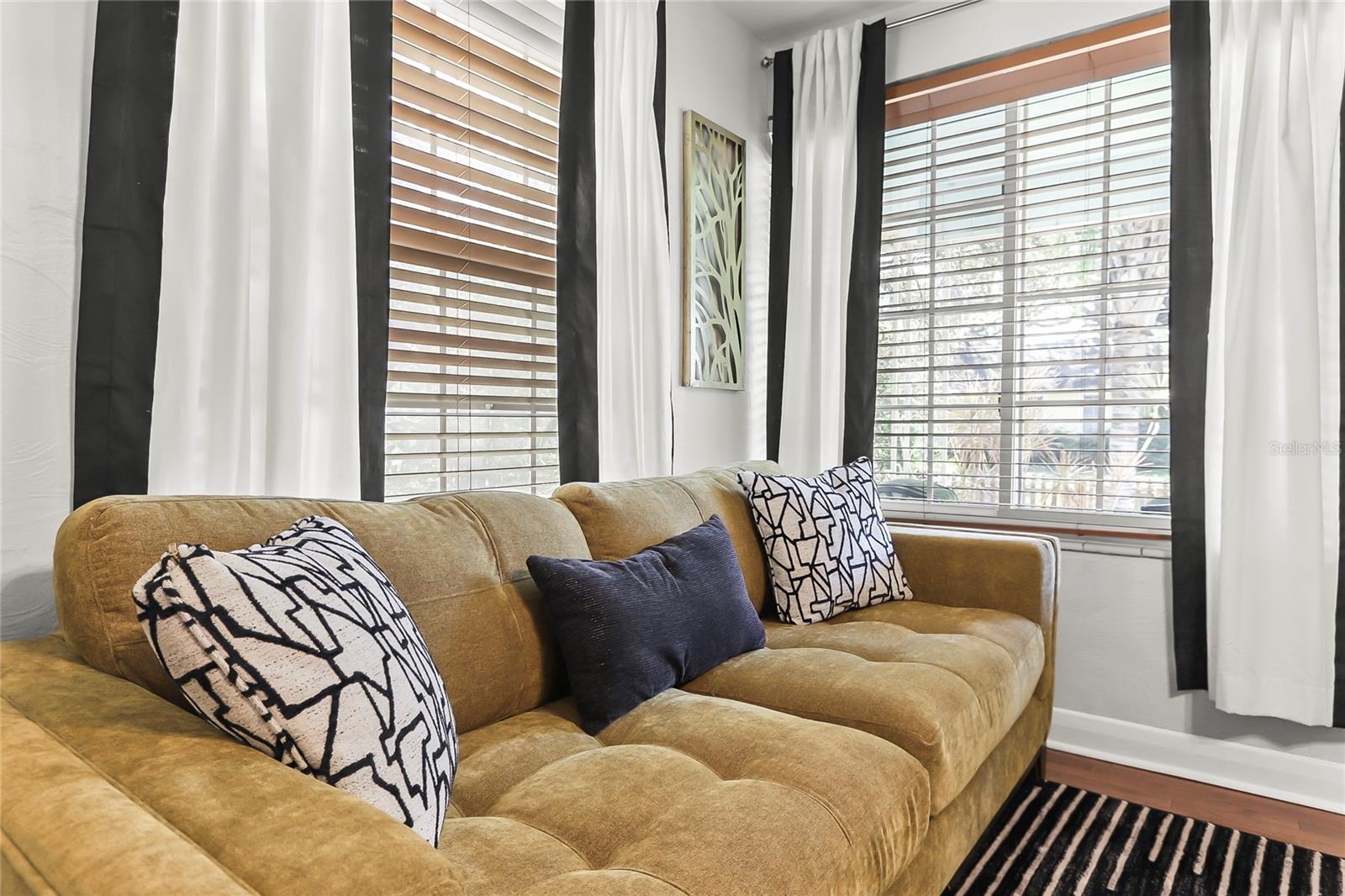 GRAND VIEW - Residential Lease