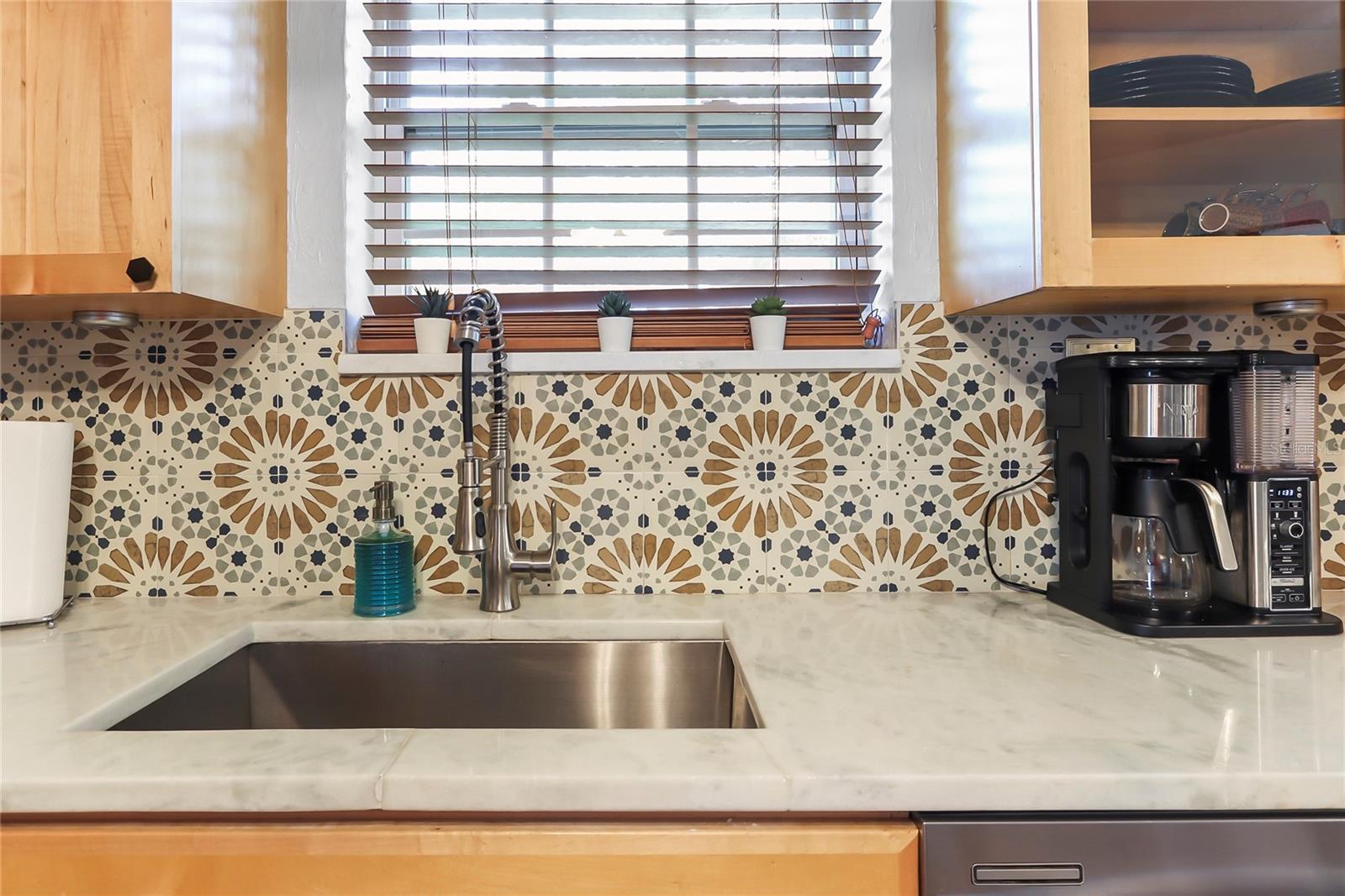 GRAND VIEW - Residential Lease