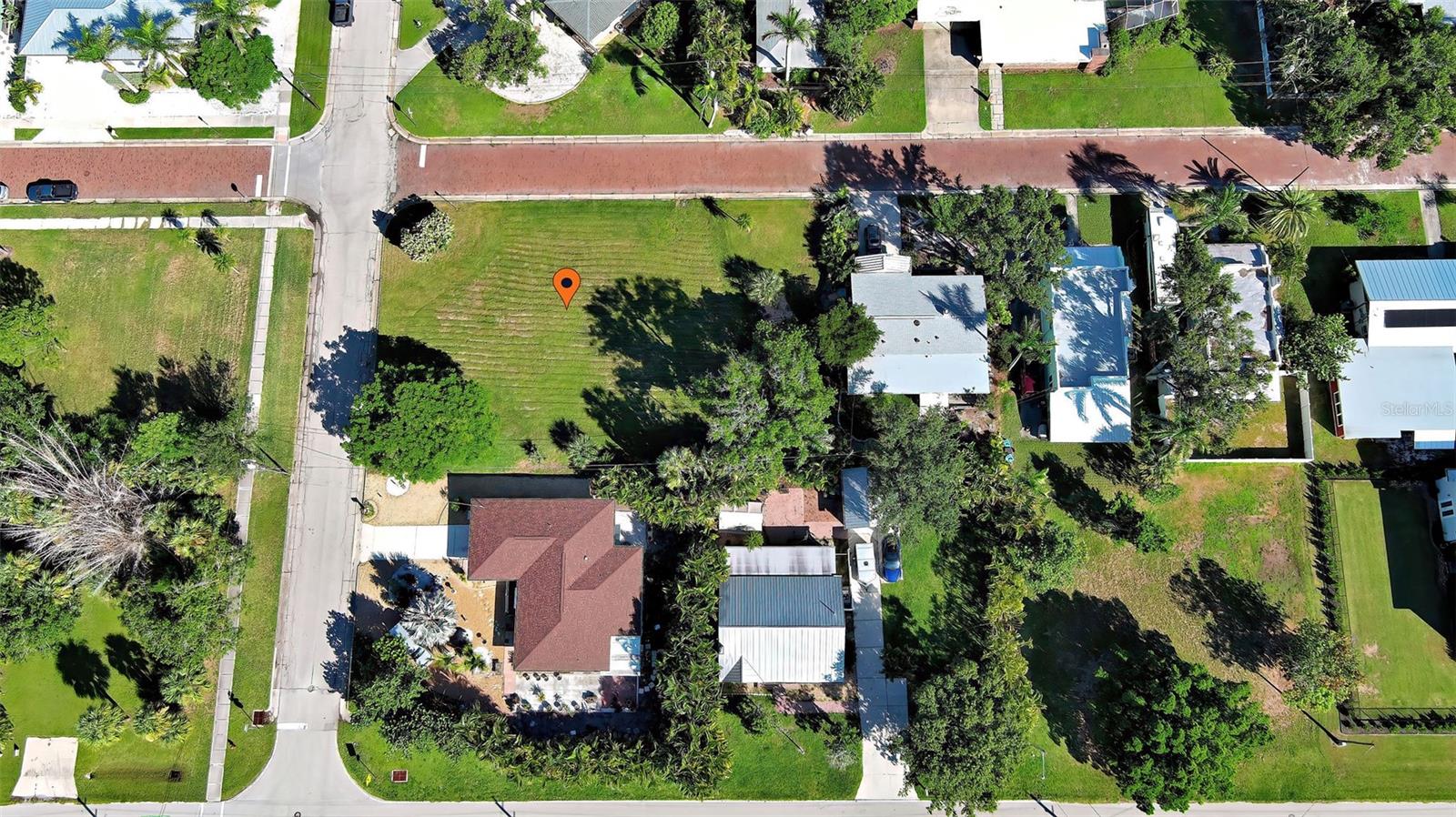 527 PALM AVENUE