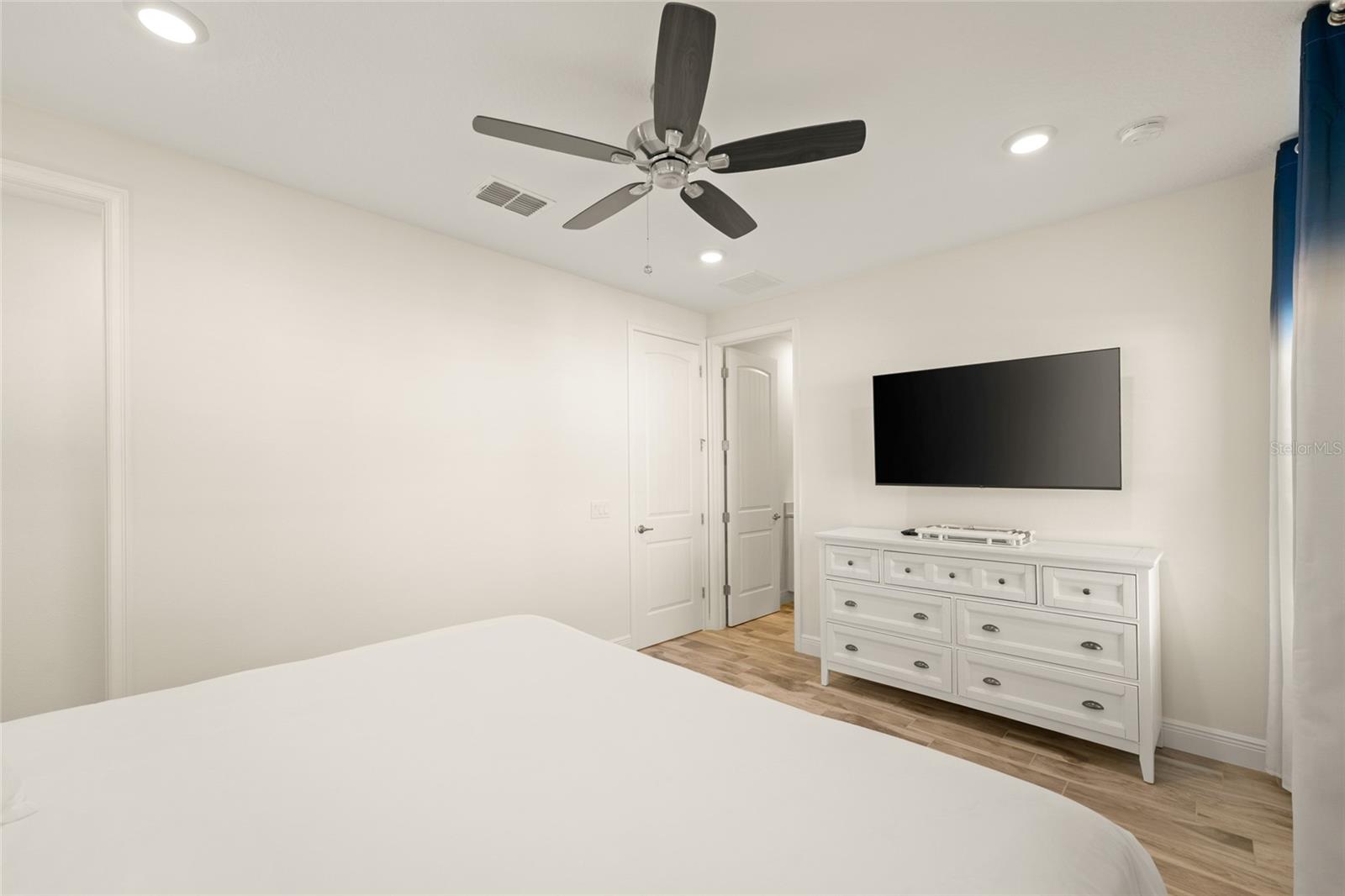 ROLLING OAKS PH 7 - Residential