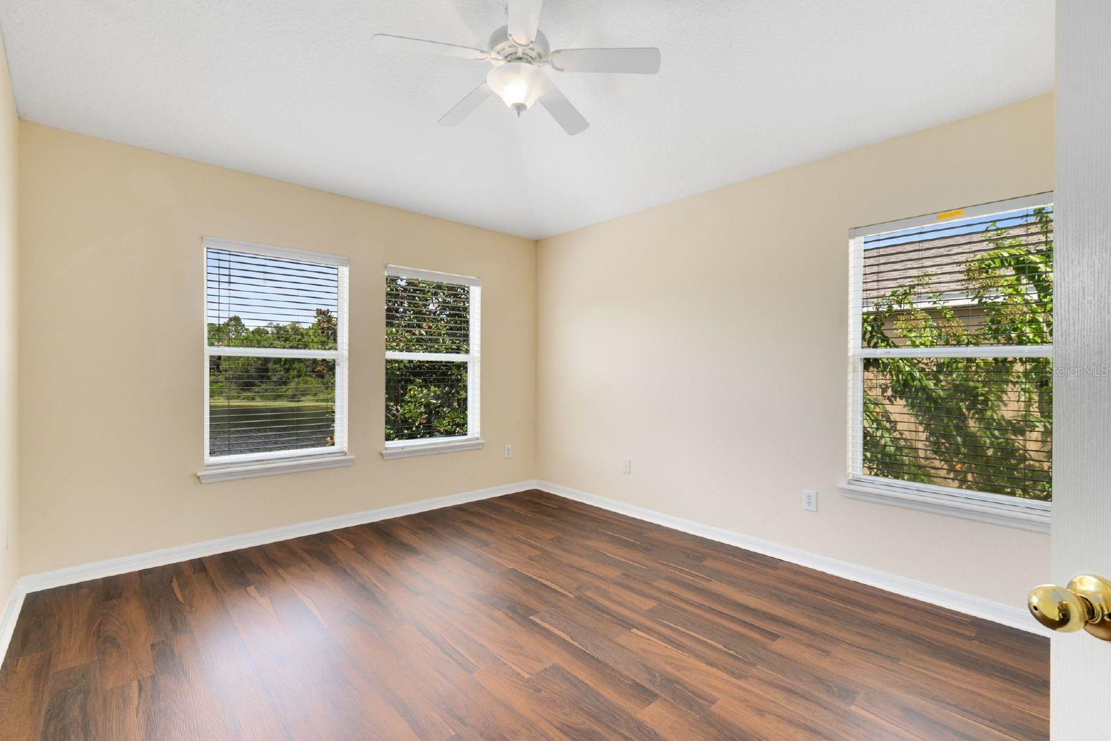 VILLAS/EAST PARK - Residential