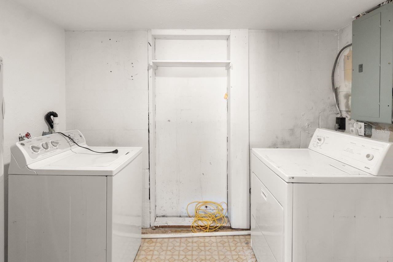 PORT RICHEY LAND CO - Residential