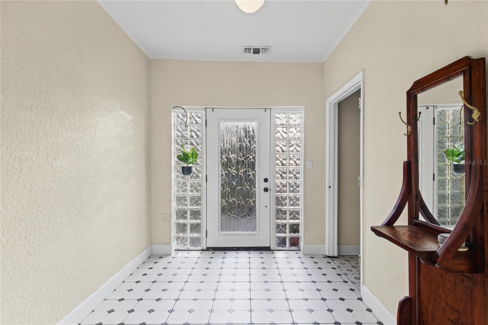 530 S 7TH STREET