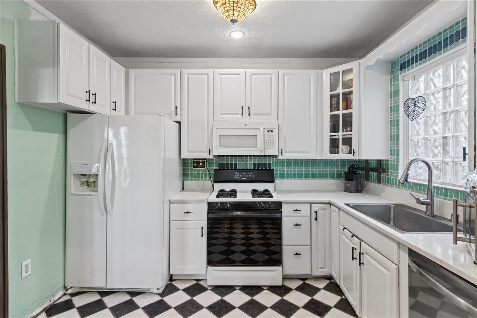 530 S 7TH STREET