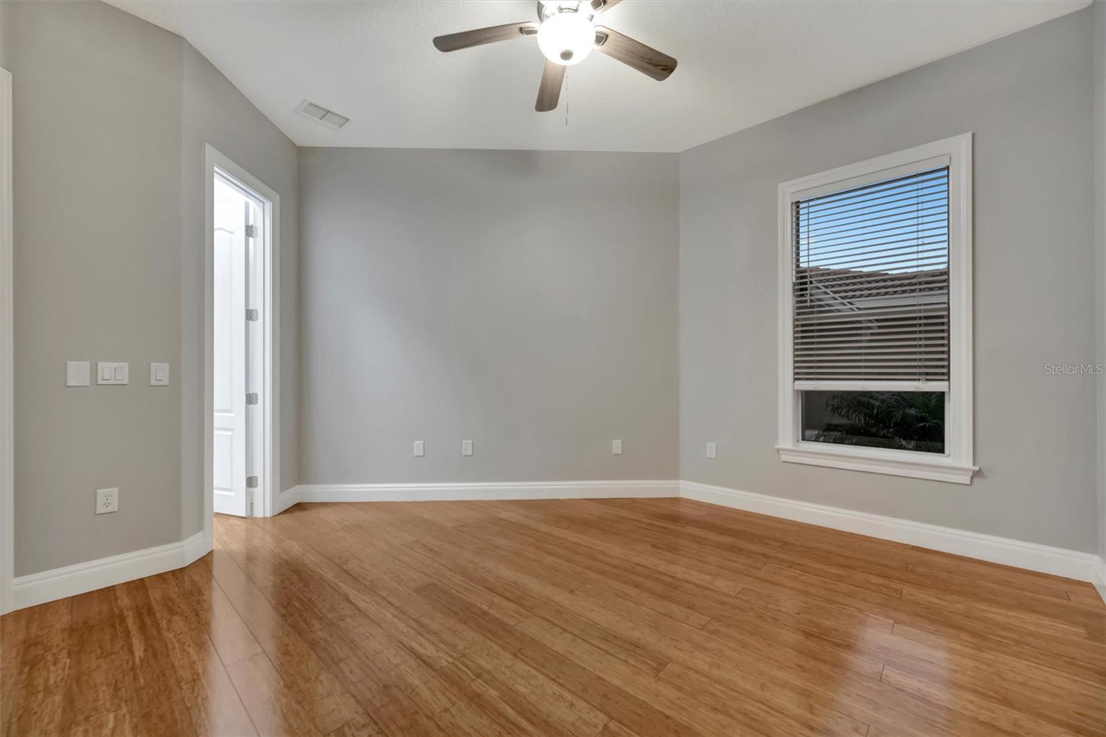 VALENCIA AT PRESTANCIA - Residential