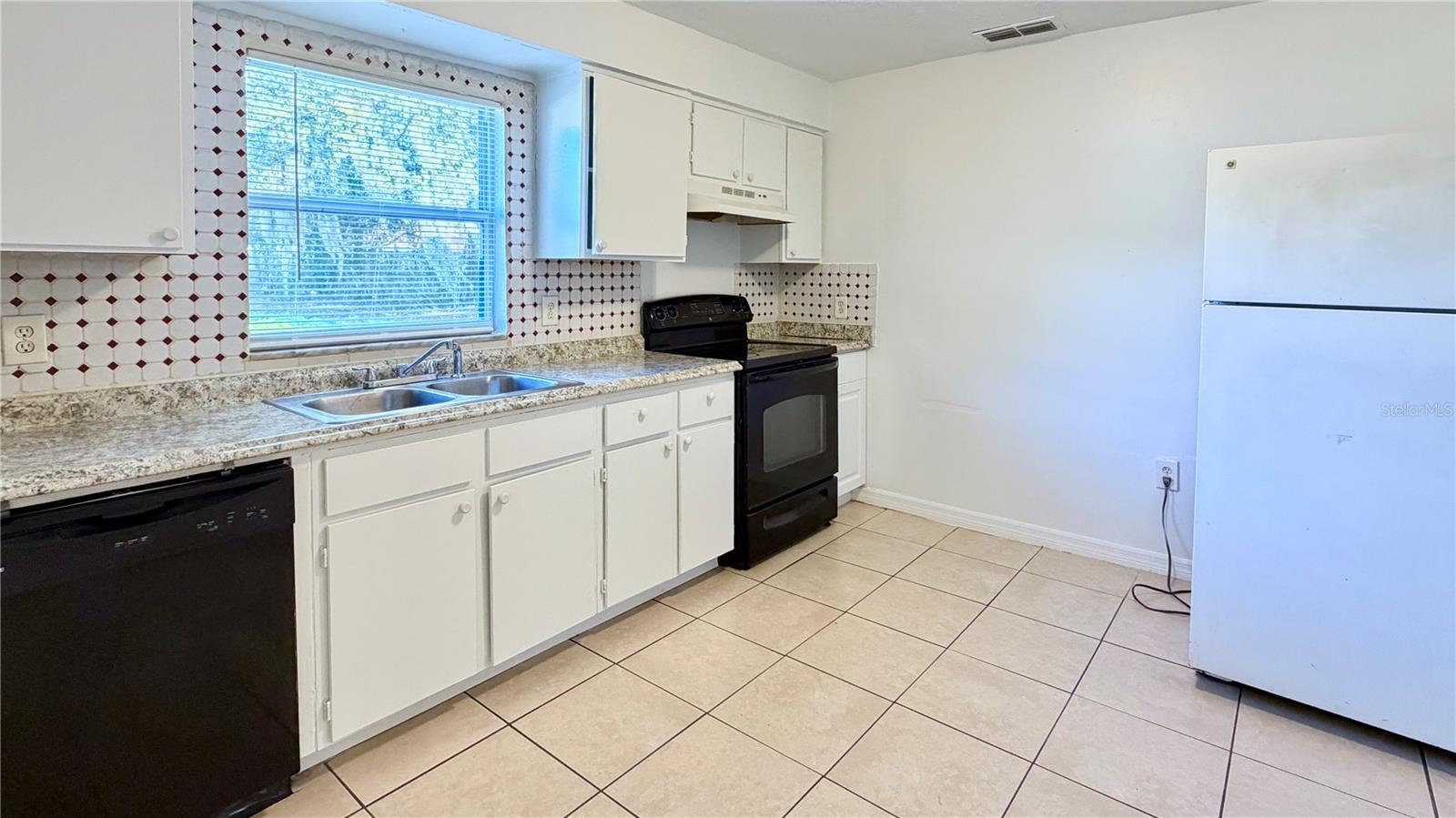 SKY ACRES - Residential Lease