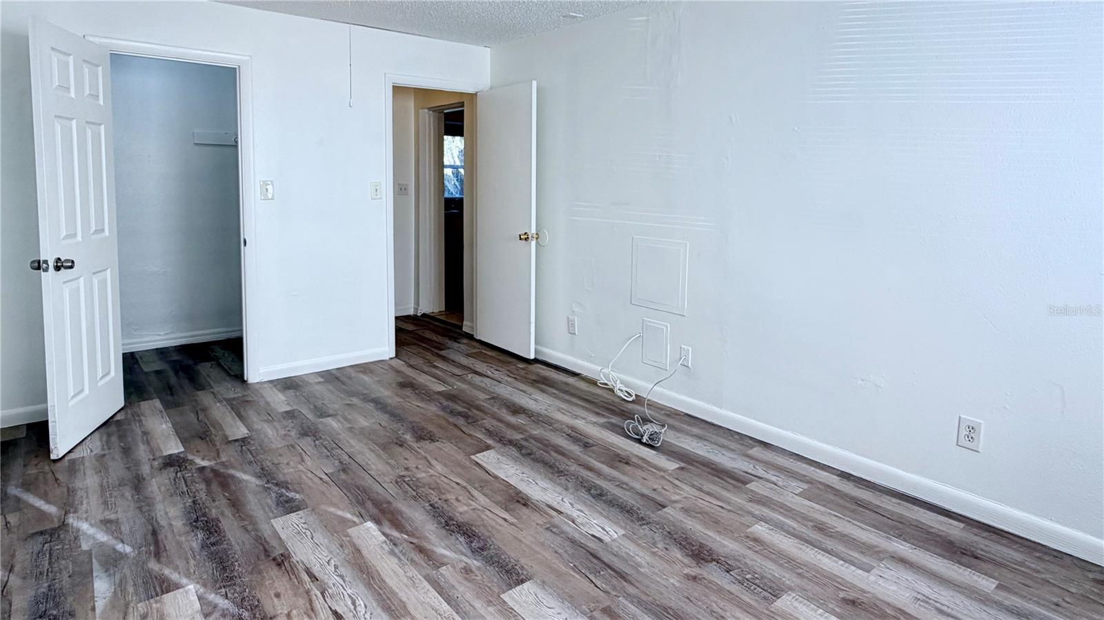 SKY ACRES - Residential Lease