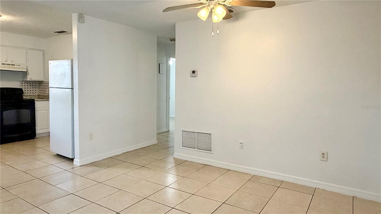 SKY ACRES - Residential Lease