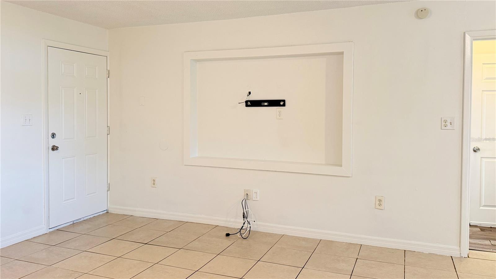 SKY ACRES - Residential Lease